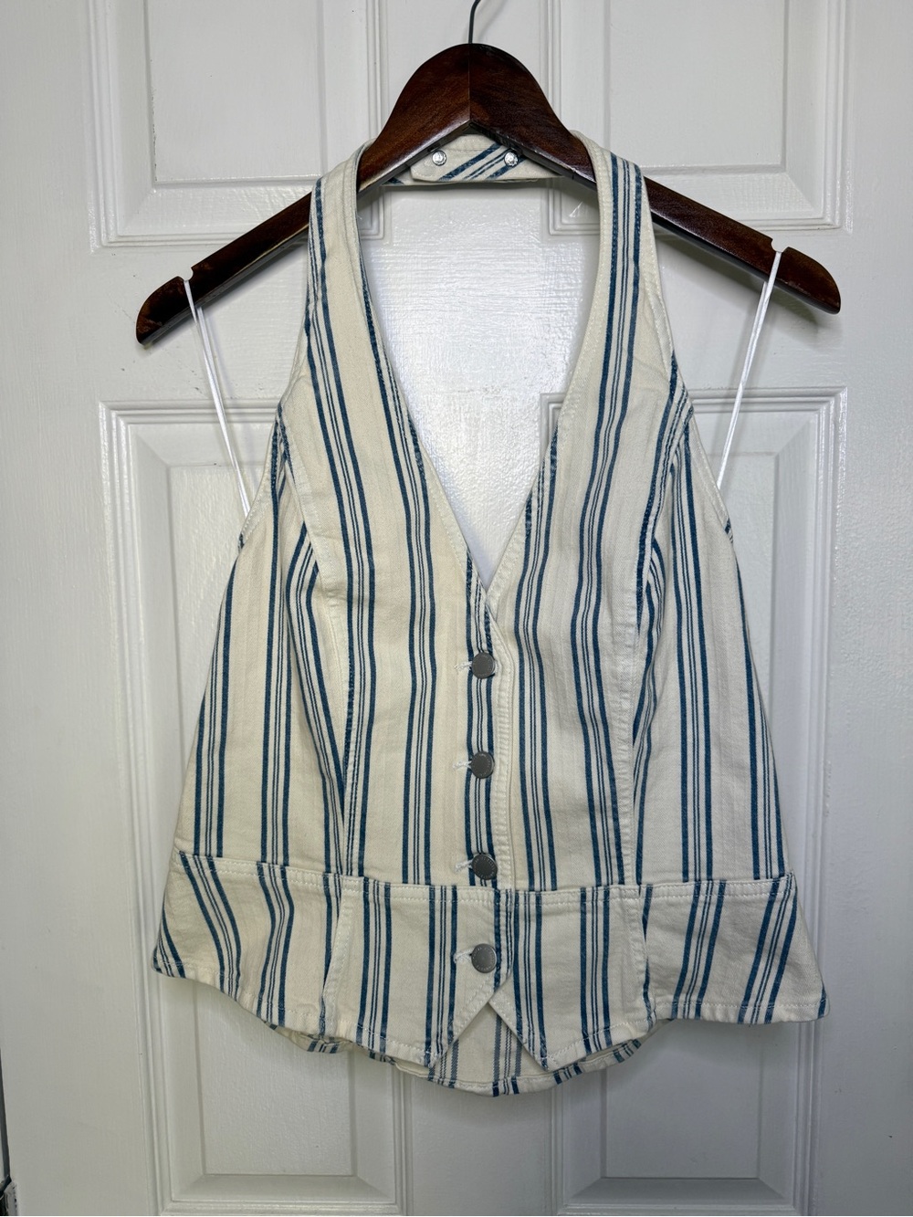 Universal Thread Blue Striped Vest